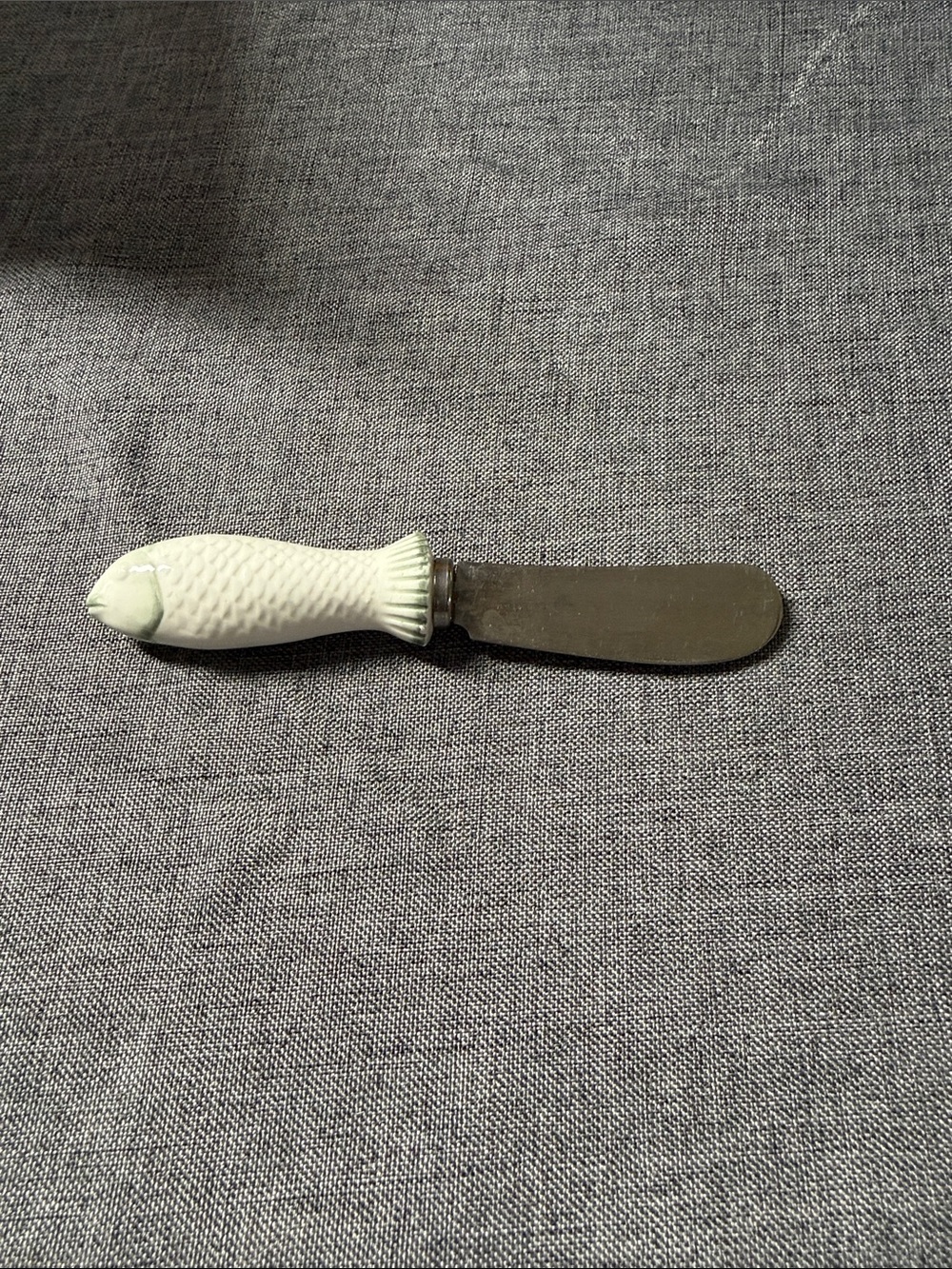 Vintage Shafford Fish-Handle Butter Knife - White Porcelain Handle (Set of 4) - Picture 9 of 9